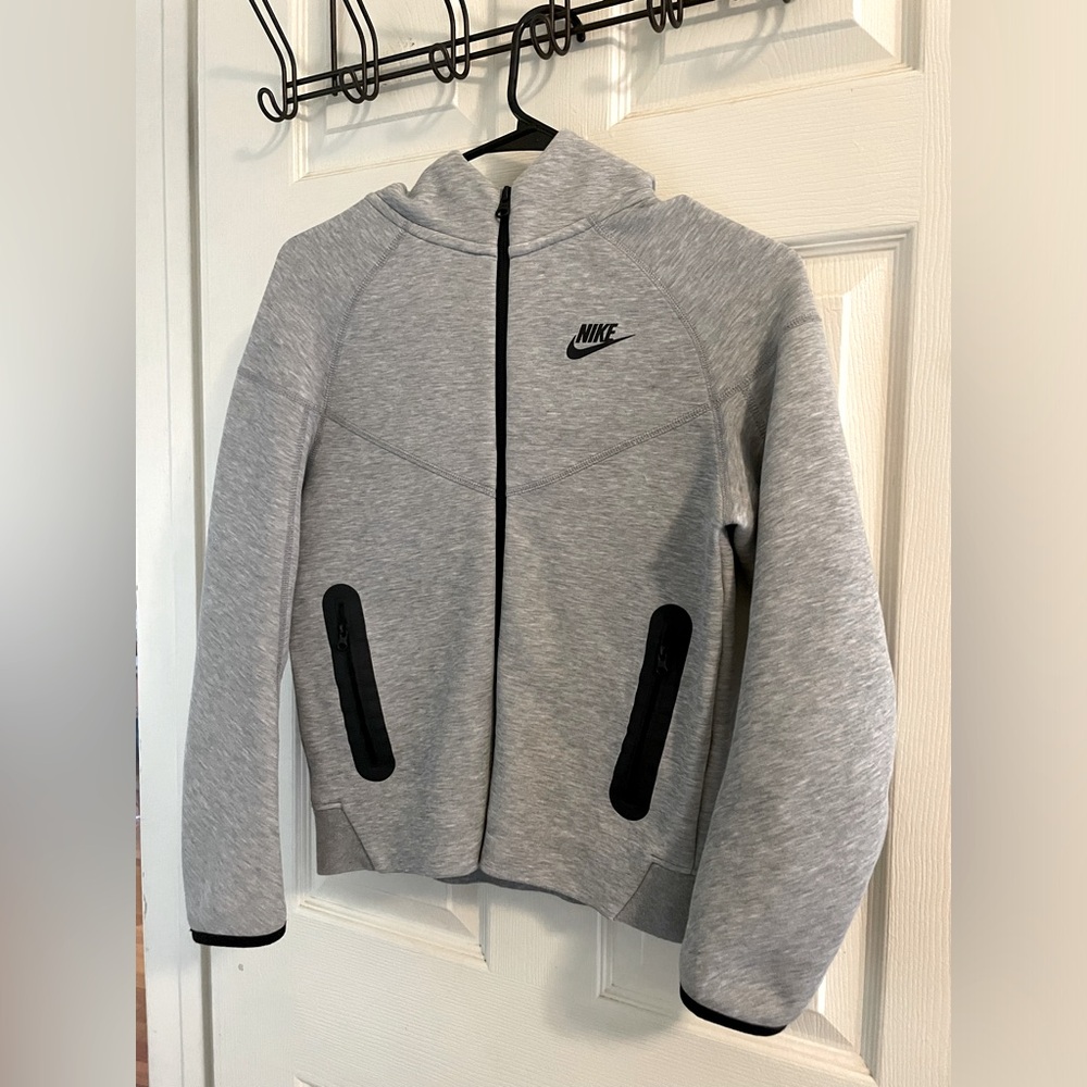 Nike | Fleece Tech (Youth)